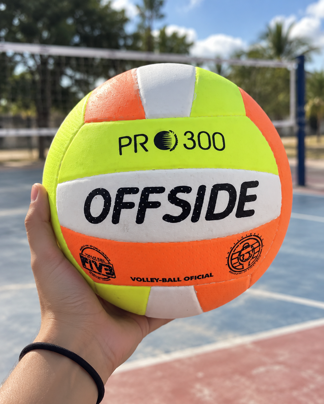 Bola de Vôlei Offside PRO 300 Sintética Vulcanizada 18 Gomos